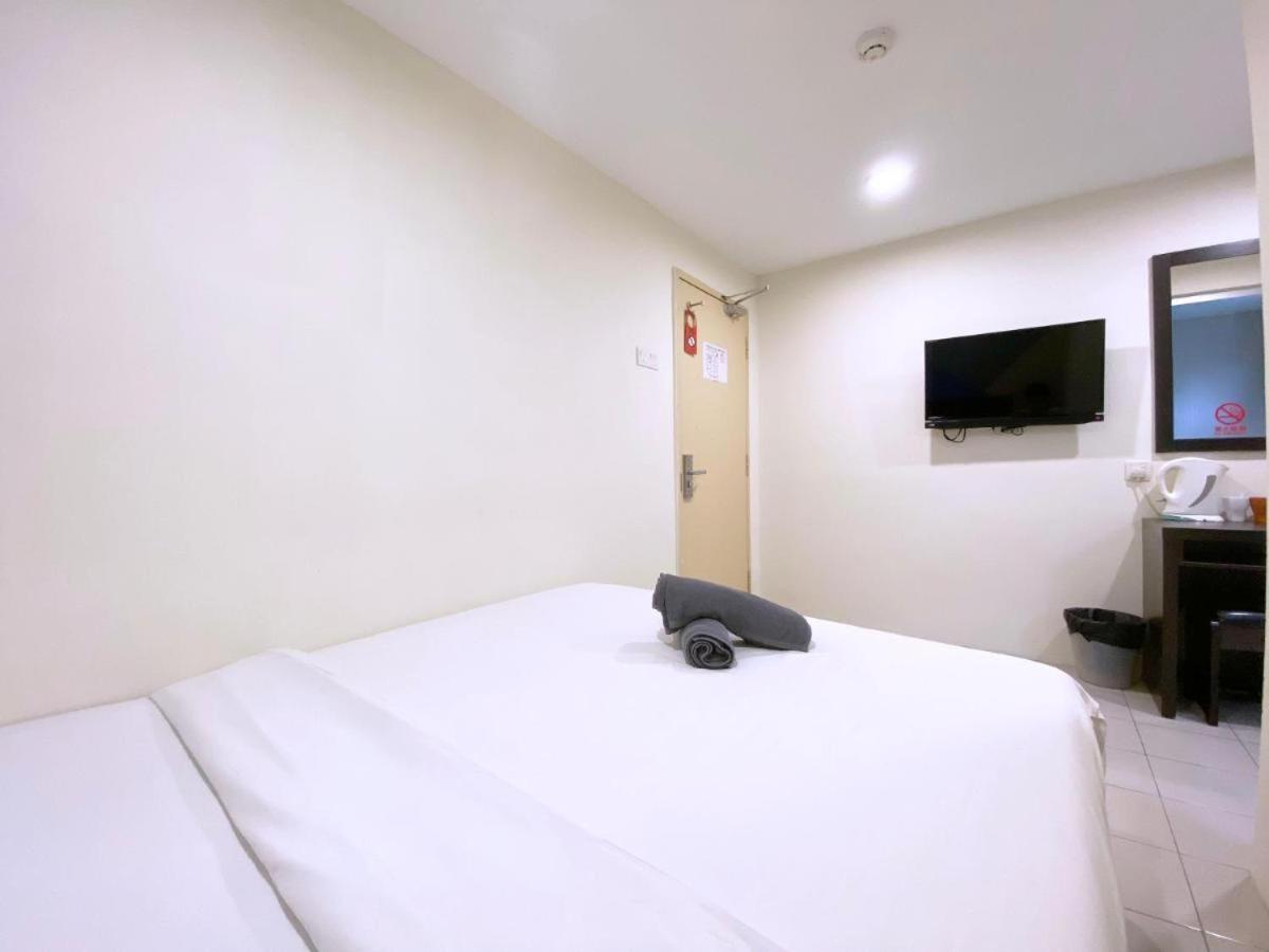 Your Hotel Klang Exterior photo