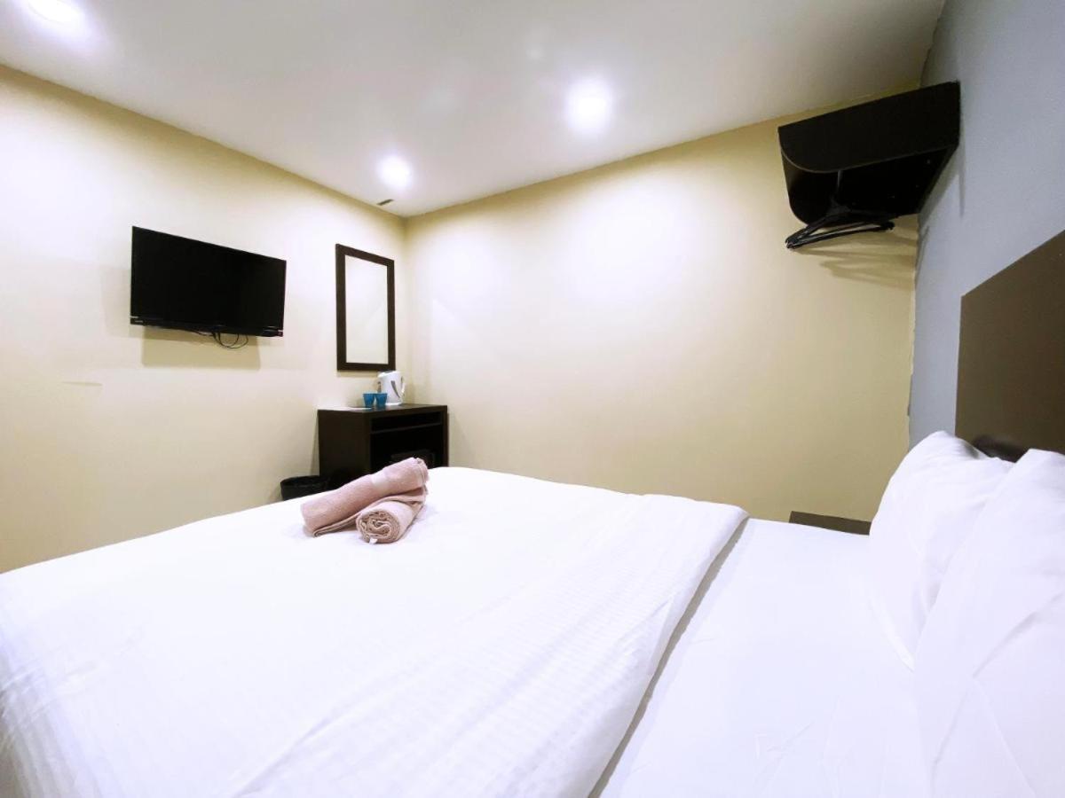 Your Hotel Klang Exterior photo