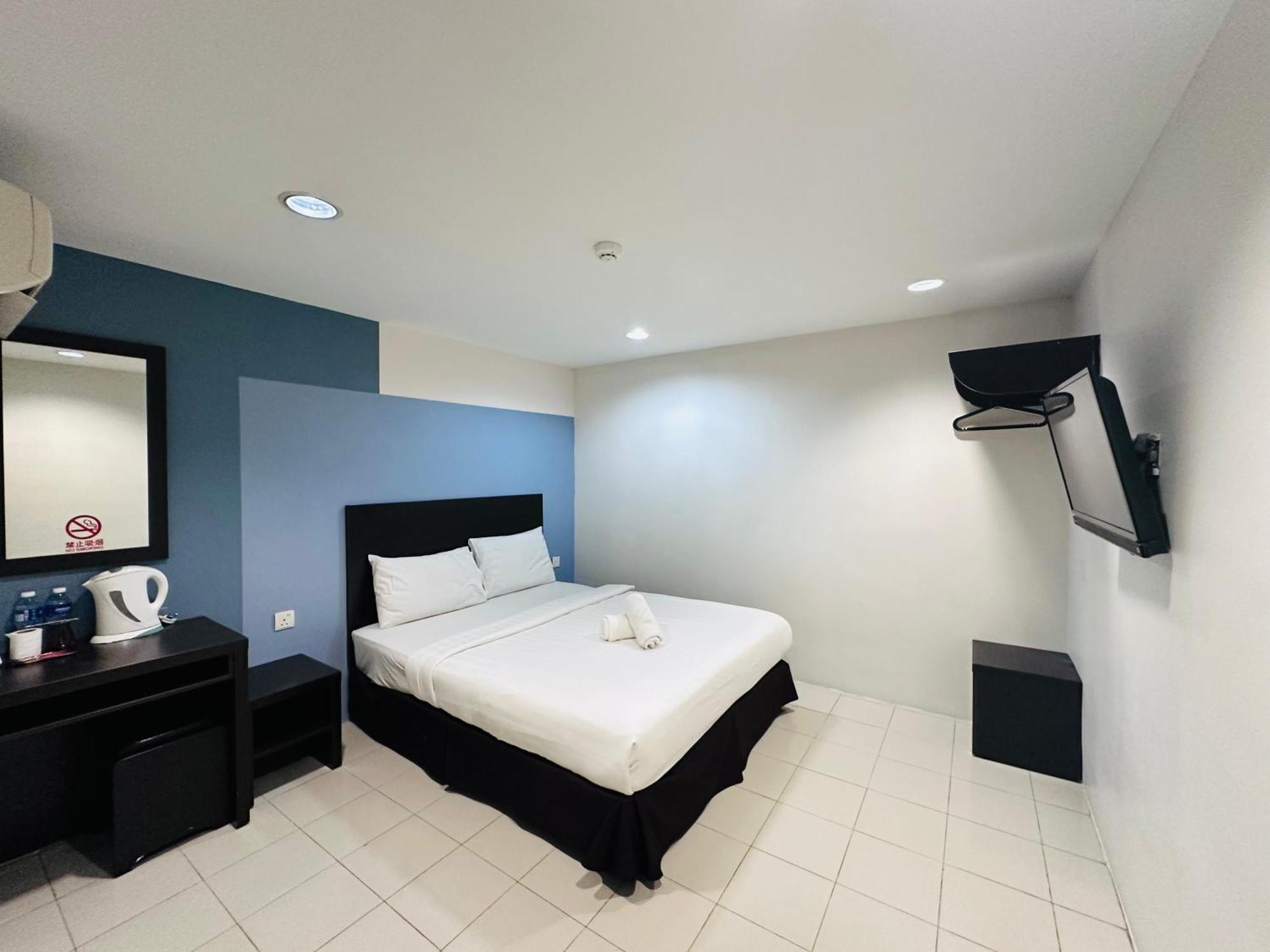 Your Hotel Klang Exterior photo
