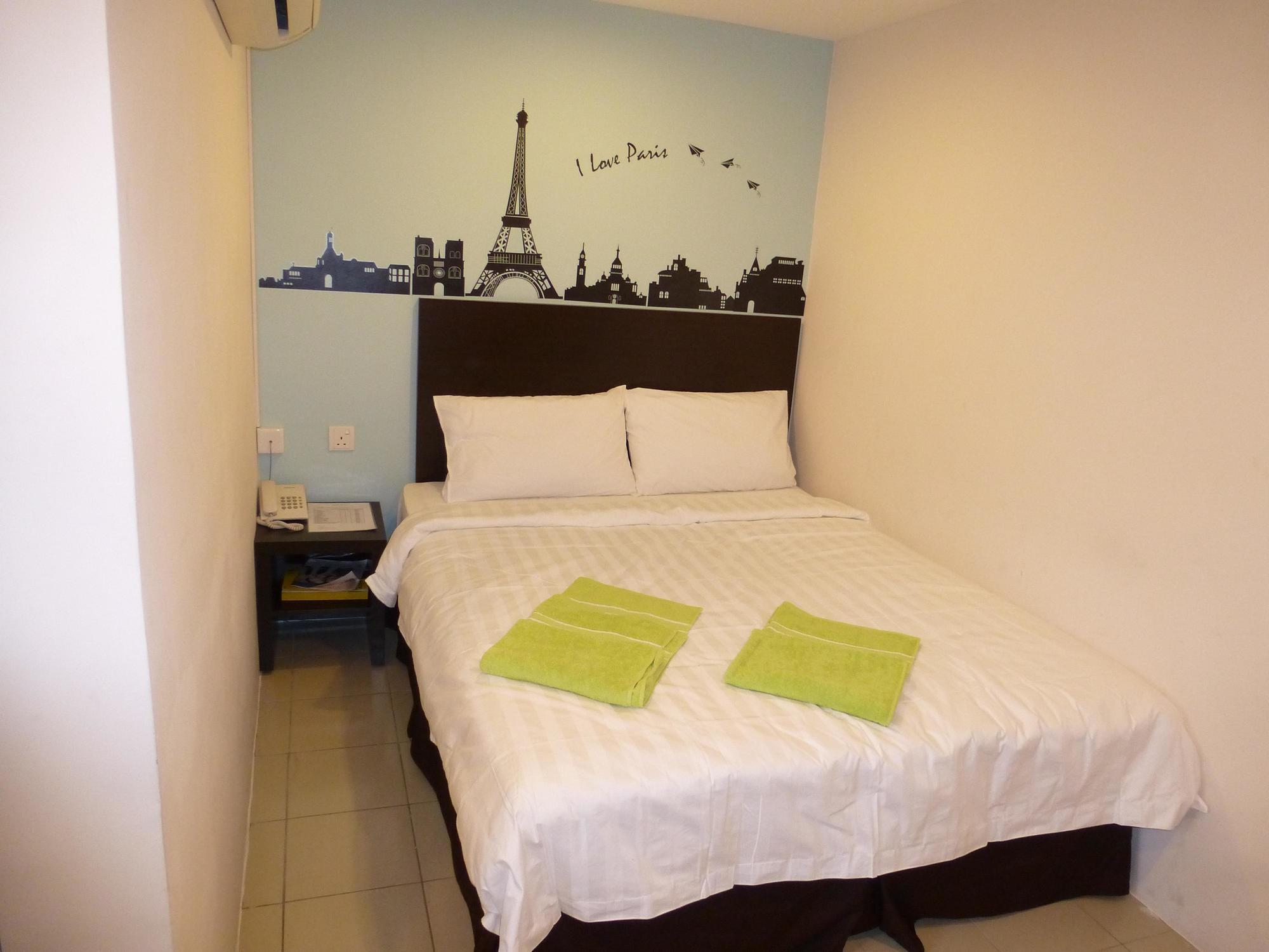 Your Hotel Klang Exterior photo