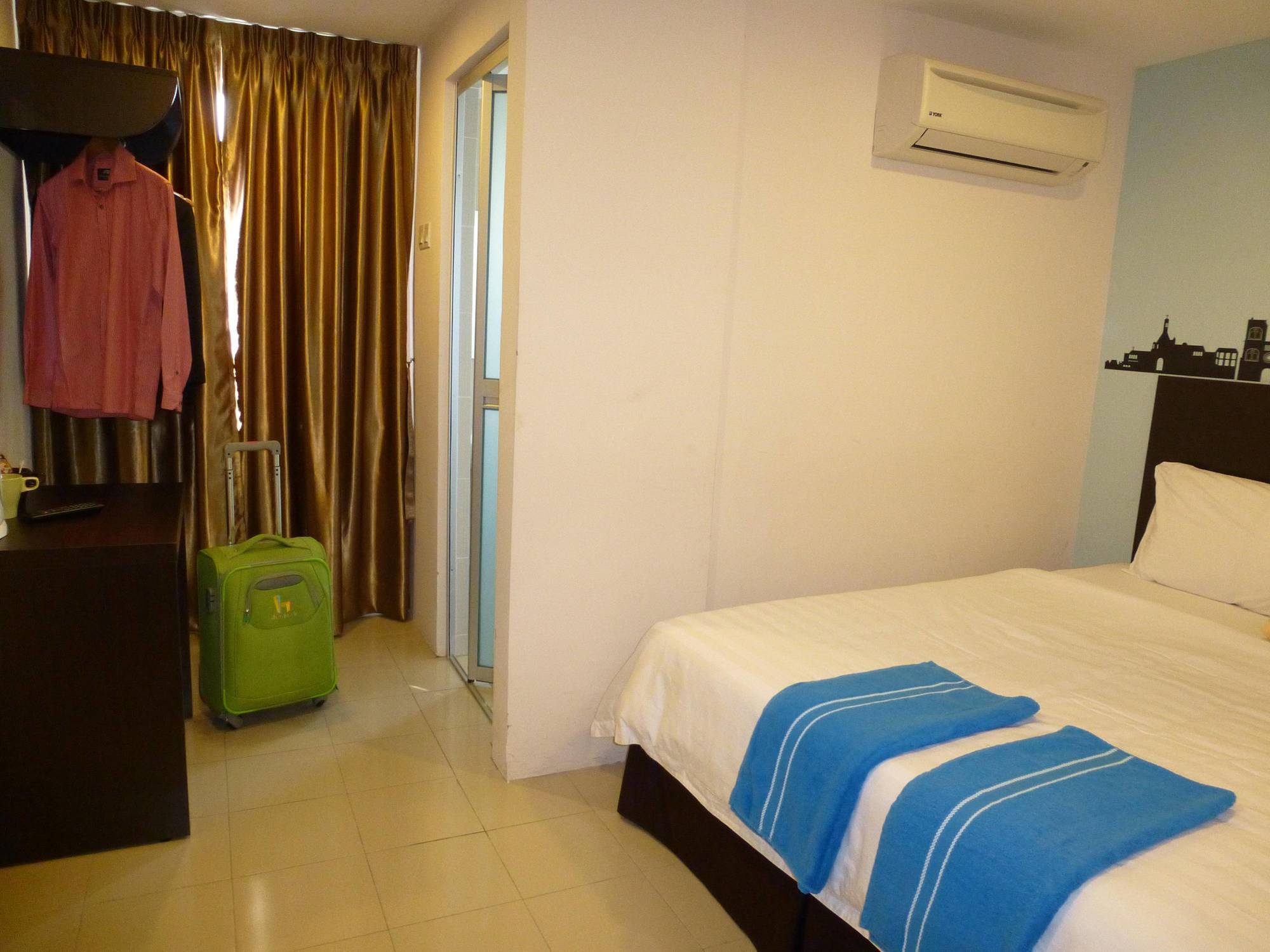 Your Hotel Klang Exterior photo